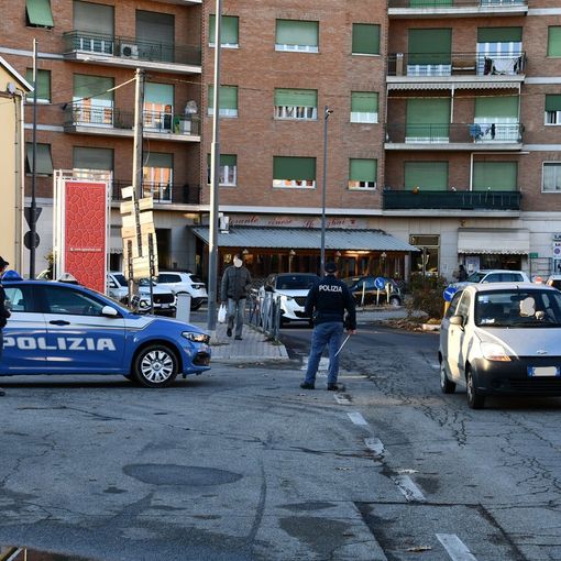 Un'immagine dei controlli della Polizia
