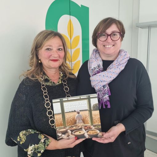 Mariagrazia Baravalle e Cristina Bello (presidente sezione di prodotto corilicoltura di Asti Agricoltura)