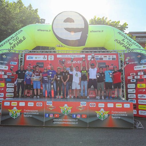 Il moto club Alfieri fa show a Bosio (AL), per la seconda dell'Italiano Major