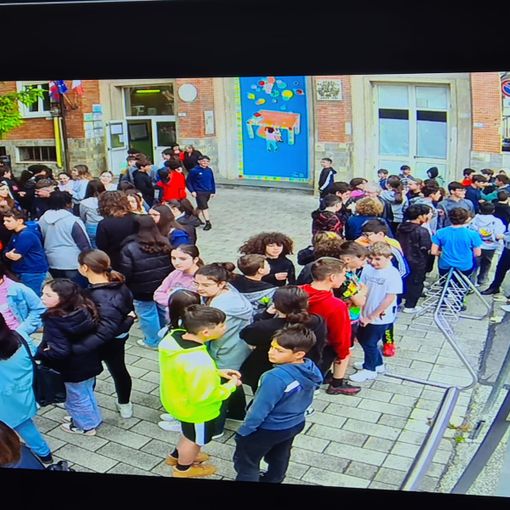 Nel trentennale dell'alluvione, esercitazione a Canelli promossa dal prefetto di Asti Claudio Ventrice. Coinvolte anche le scuole elementari [FOTO]