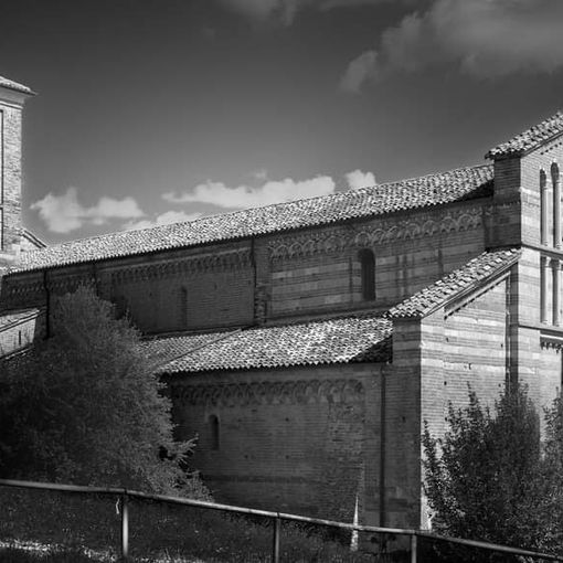 La canonica di Vezzolano sontuosamente ritratta da Giuseppe Morina