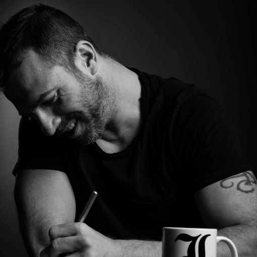 Sabato ad Asti Manuel Bova presenterà il suo nuovo romanzo “Un millimetro di meraviglia”,