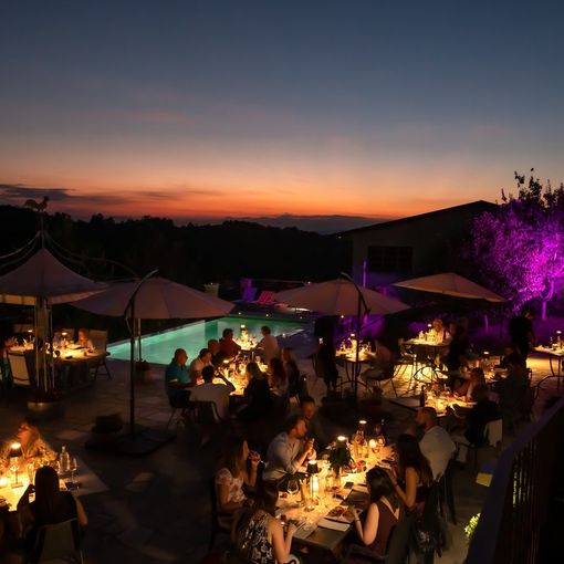Ogni giovedì Casa Serra Eco-Resort &amp; Wellness proporrà un &quot;aperitivo sotto le stelle&quot;