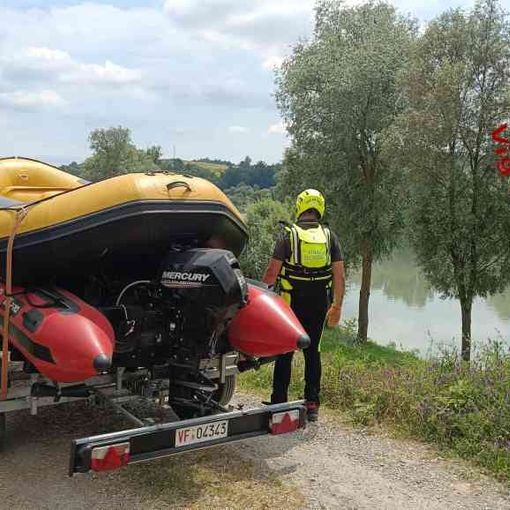 Donna scivola nel Tanaro a Castello di Annone con il suo cane, entrambi salvati dai vigili del fuoco