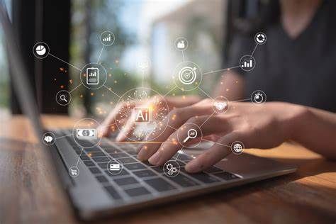 Uso consapevole di internet per studenti, insegnanti e genitori: torna il progetto di Mani colorate &quot;Informi@moci&quot;