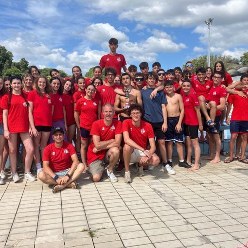 Il Team Dimensione Nuoto secondo classificato al trofeo Azzurra Nuoto di Prato