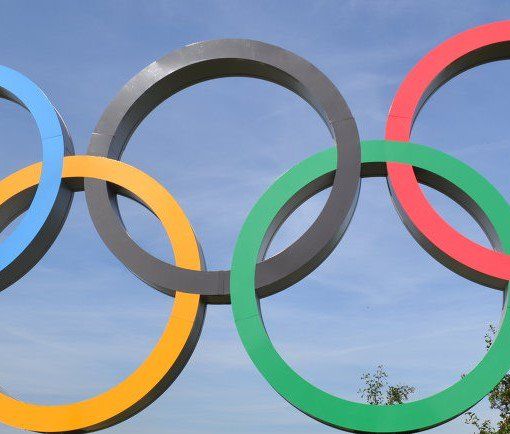 Le Olimpiadi 2030 delle Alpi francesi tornano (anche) in Piemonte: Torino ospiterà il pattinaggio di velocità