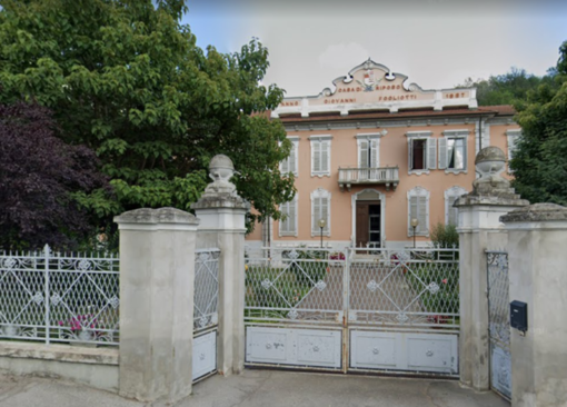 La ormai ex Casa di riposo di Isola d'Asti
