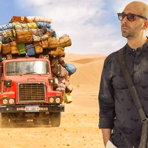 Un'immagine promozionale di &quot;Tolo Tolo&quot;, film di e con Checco Zalone