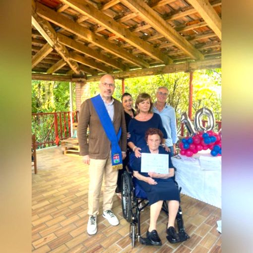 Auguri a Ortensia Sattanino, nuova &quot;patriarca&quot; dell'Astigiano con i suoi 100 anni