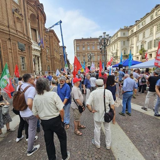 Le immagini della manifestazione in piazza Carignano