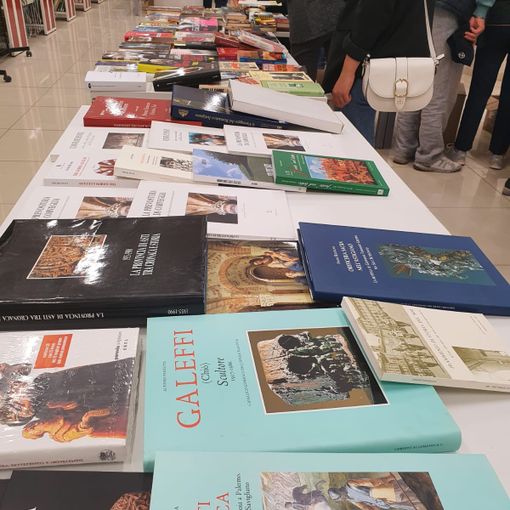 Mercatino dei libri e letture per bambini: la Biblioteca Astense partecipa ad Arti e Mercanti