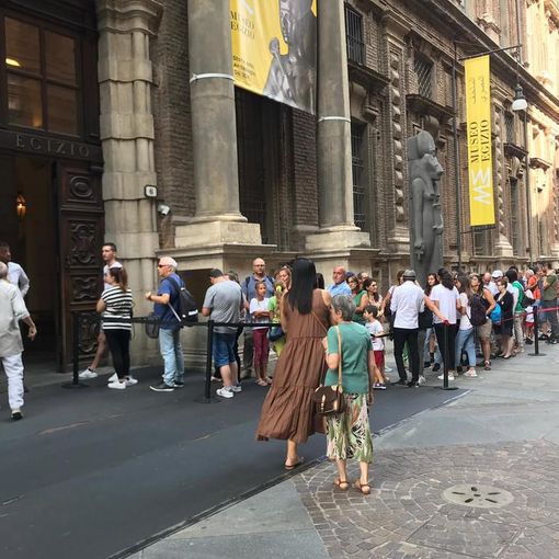 Cara cultura, quanto mi costi: nel 2023 è record di visitatori, ma ogni al mese le famiglie piemontesi spendono 104 euro