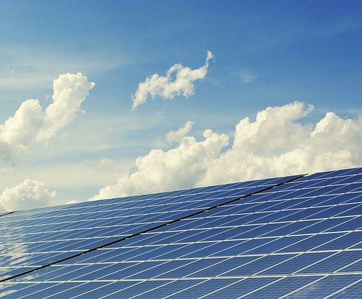 &quot;I pannelli fotovoltaici si mettono sui tetti, i campi si coltivano. La Regione  deve approvare la moratoria che blocca l'istallazione di questi impianti&quot;