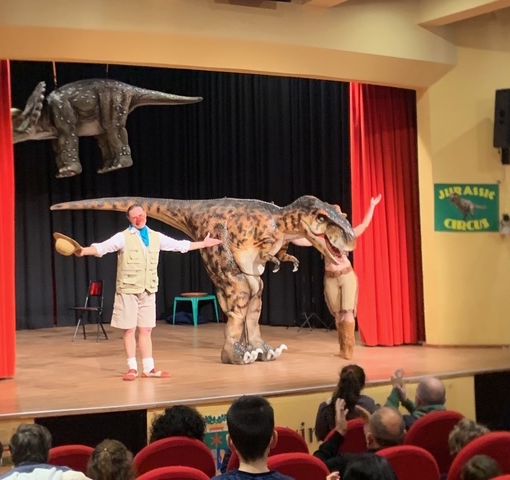 Lo spettacolo itinerante sui dinosauri al Teatro della Torretta di Asti