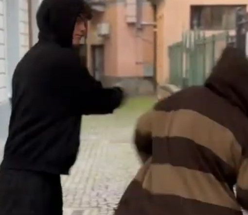 Ultimo appuntamento con &quot;Chiedi aiuto&quot;, progetto di Sos donna e Mani colorate [VIDEO]