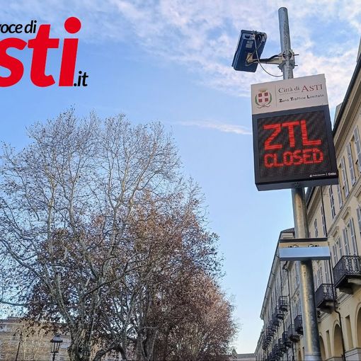 Il varco di accesso ZTL di piazza Alfieri (ph. Merfephoto - Efrem Zanchettin)
