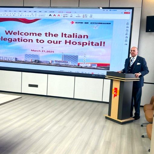 Il dottor Riccardo Longo in Cina