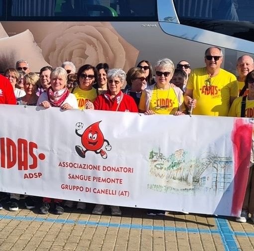 La delegazione Fidas canellese che ha partecipato a un raduno nazionale svoltosi a Gallipoli lo scorso 27 aprile