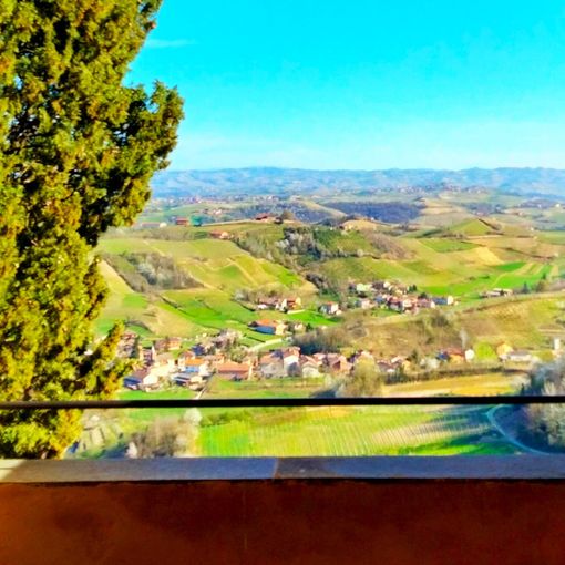 Al Castello di Cisterna parte il ciclo di incontri letterari di giugno