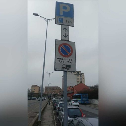 Parcheggi e disco orario, bufera sulle multe: "Sistema punitivo, serve una revisione" Parcheggi e disco orario, bufera sulle multe: "Sistema punitivo, serve una revisione"