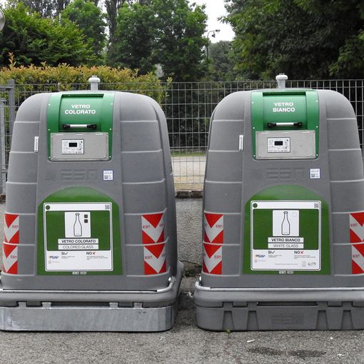 I nuovi cassonetti per la raccolta del vetro