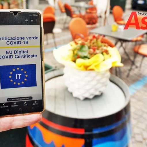 Green pass, il governo pensa all'obbligo da ottobre per dipendenti pubblici e per lavoratori di bar, ristoranti e palestre