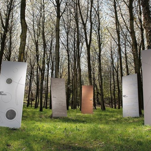 Le meraviglie del nostro territorio si esibiscono attraverso le pagine di un catalogo di porte interne uniche