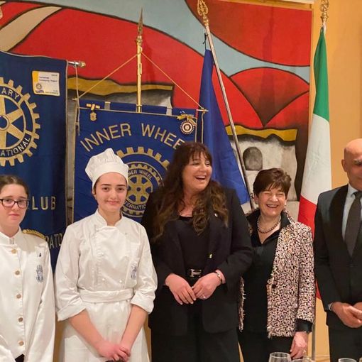 Due studentesse premiate da Inner Wheel club di Asti