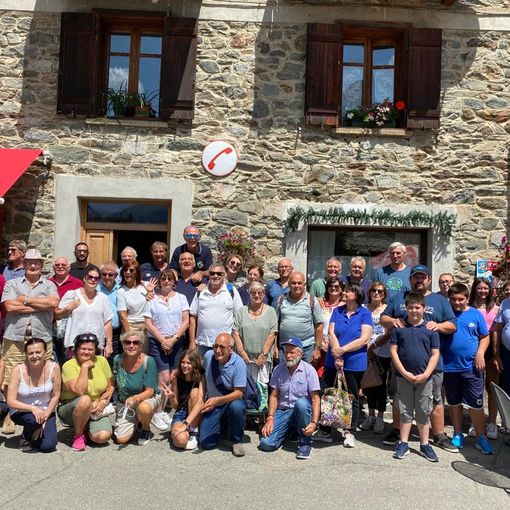 Il Gruppo Alpini di Calosso a Rhemes, non solo per battere il caldo
