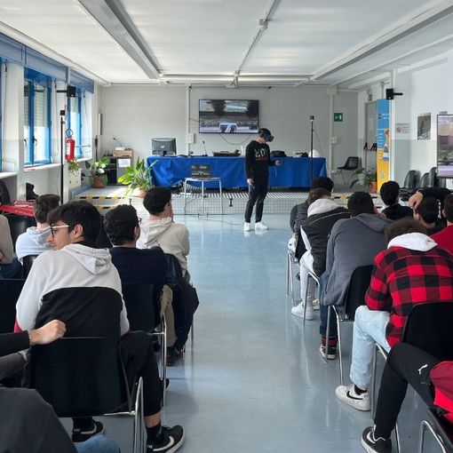 Speciale lezione per gli studenti dell'Artom, ospiti di E-Distribuzione