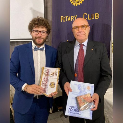 Davide Aschieri (a sinistra) con il presidente Rotary Club Asti Maurizio Mela