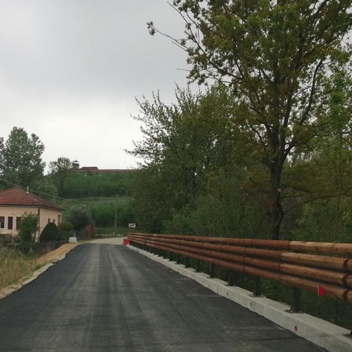 Mombercelli: in atto un corposo intervento di asfaltatura e consolidamento stradale