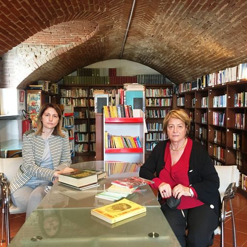 A Villafranca, riapre la biblioteca con tante nività
