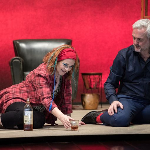 Sul palco del Teatro Sociale di Nizza Monferrato i divari dell'America con 'Le verità di Baskerfield'