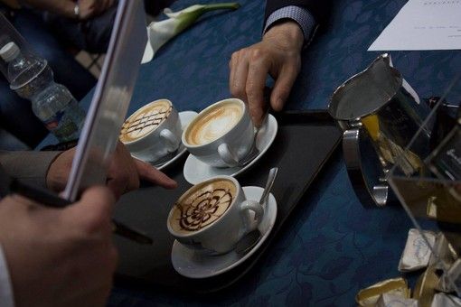 Serrande alzate per protesta: il 28 aprile il &quot;flash mob&quot; che unirà ristoratori, baristi e pasticcieri
