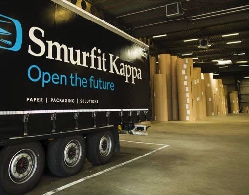 Un camion della Smurfit Kappa Group plc