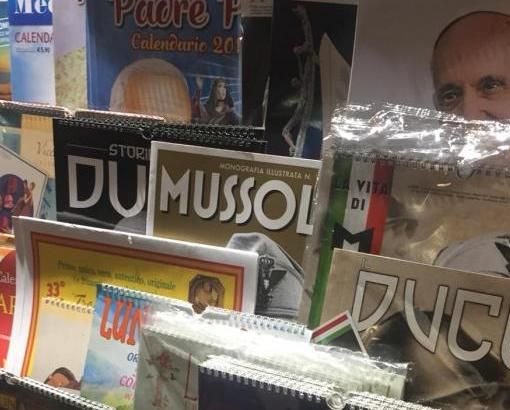 Calendari con immagini di Mussolini