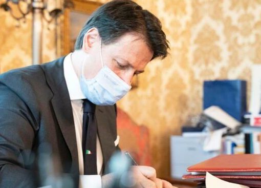 Verso un nuovo lockdown mirato, 'zone rosse' per almeno due settimane