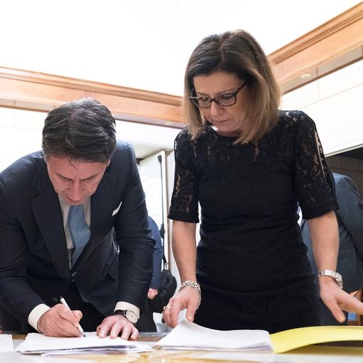 Il premier Conte e il ministro De Micheli