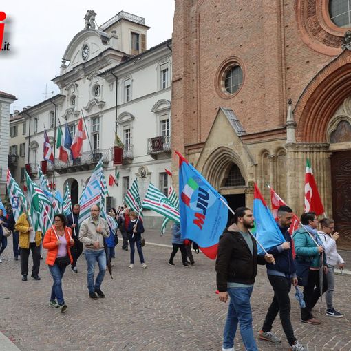 Una foto del corteo del I Maggio di questa mattina (Merfephoto)