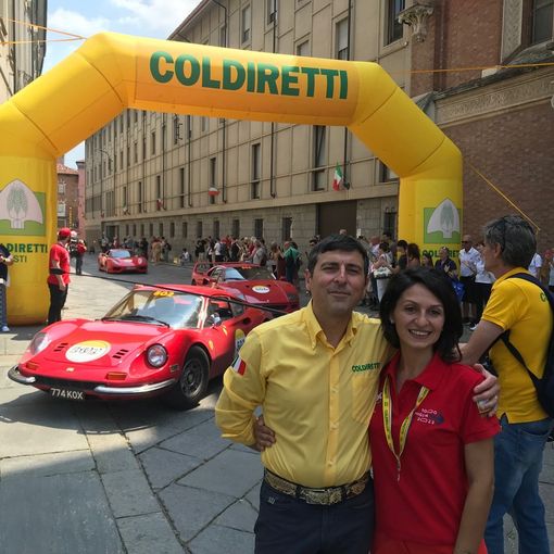 Oltre 400 ferraristi “presi per la gola” alla tappa astigiana della 1000 Miglia
