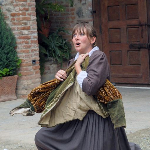 Viarigi, venerdì andrà in scena “Ofelia non deve morire. Dialogo tra un’attrice e William Shakespeare”