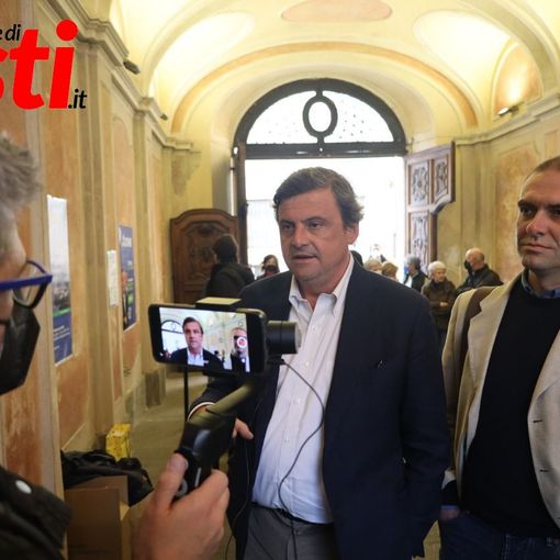 Carlo Calenda e Marco Demaria ritratti da Efrem Zanchettin (autore dell'intera fotogallery di questo servizio) durante la video intervista che il segretario di Azione ci ha concesso