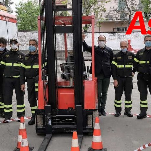 Donazione carrello elevatore al Comando Vigili del Fuoco di Asti