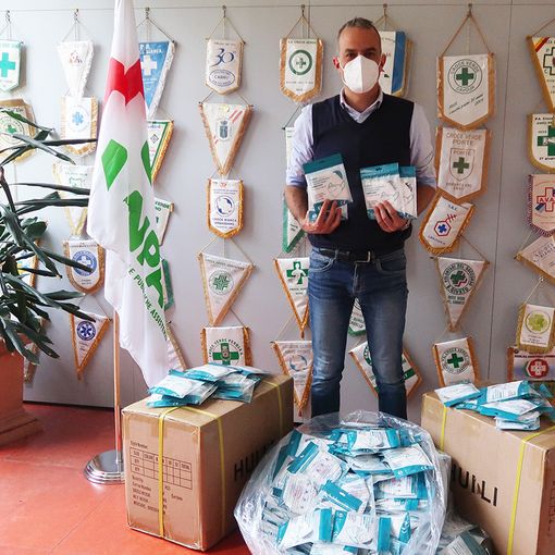 Coronavirus, dal Banco Farmaceutico Torino, 3450 mascherine FFP2 all'Anpas