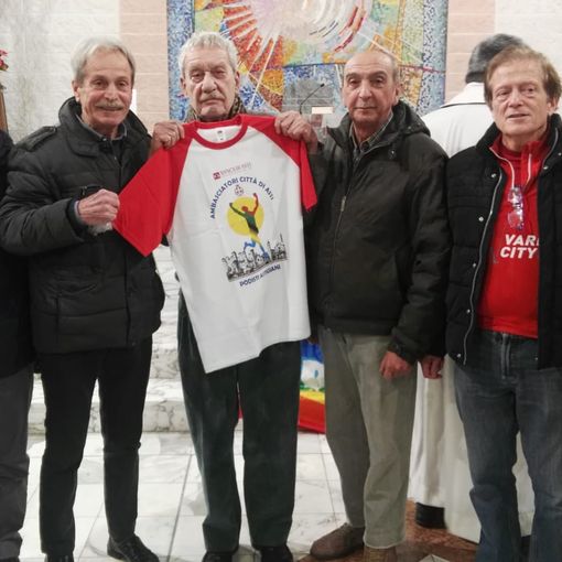 L'artista astigiano con gli Ambasciatori per lo sport