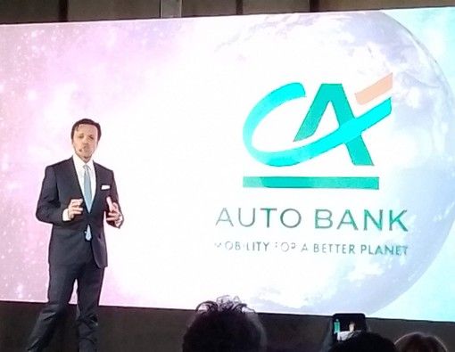 Fca bank ai saluti, passa nelle mani dei francesi: ecco Credit Agricole auto bank, per vendere le auto sostenibili
