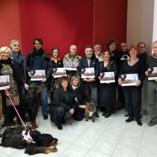Il gruppo dei veterinari con Tosca e Quantico