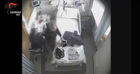 Un frame tratto dai video acquisiti dai Carabinieri del NAS